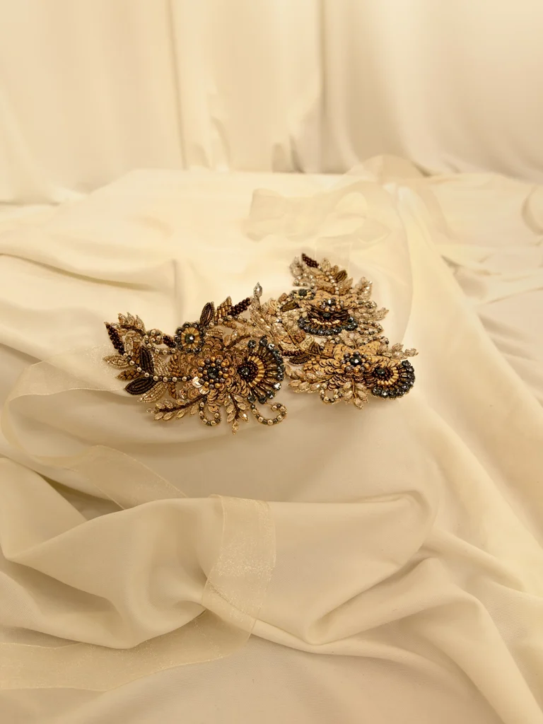 imagen del choker de pedrería azul