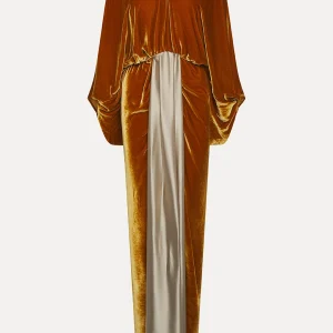 Imagen de la parte frontal del vestido Kaftan color naranja de Martina Maletti